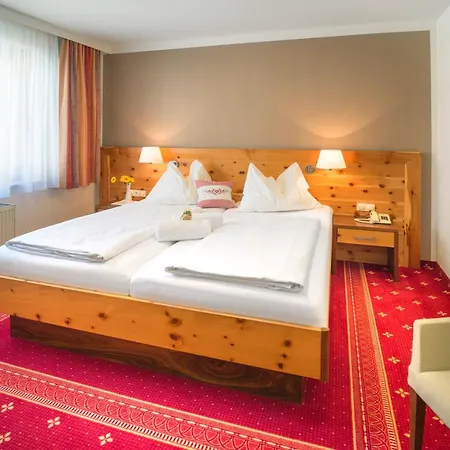 Hotel Tauernblick 3*